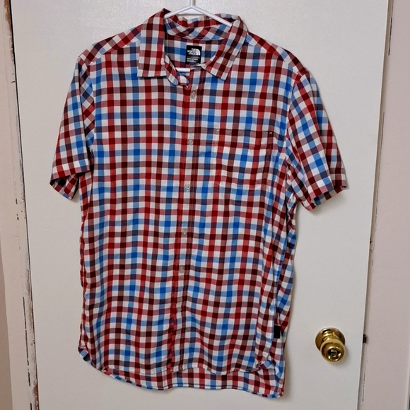 The North Face mens large checkered short sleeve shirt - Picture 1 of 4